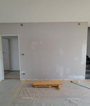 ✨ Ambiance d’un salon neuf : un mur bicolore en douceur affirmée