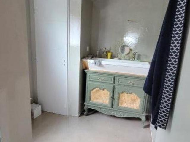 ???? Salle de bain sublimée : gris ton sur ton pour un effet contemporain